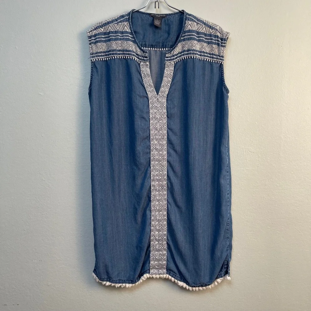 Chelsea & Theodore Size Large Blue Denim Chambray Embroidered Fringe Hem Dress - Picture 1 of 5